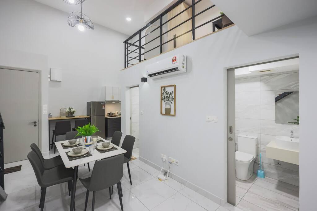 Arte Cheras Duplex 3br Oasis Mrt, Lotus, Shops